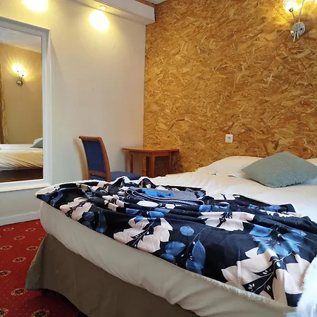 La Tour Pom'pin Bed & Breakfast