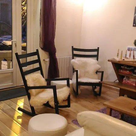 La Tour Pom'pin Bed & Breakfast
